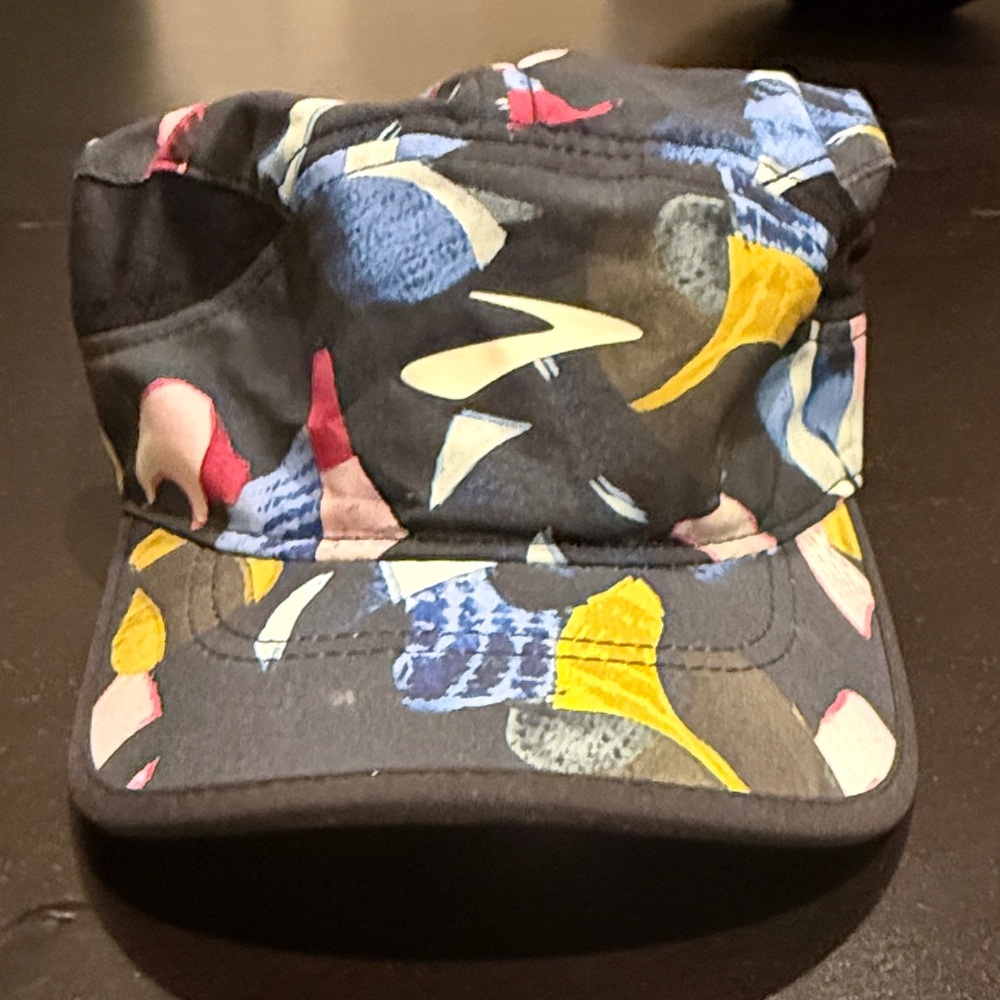 NWOT Brooks Black and Multicolor Chaser Cap - Picture 6 of 6